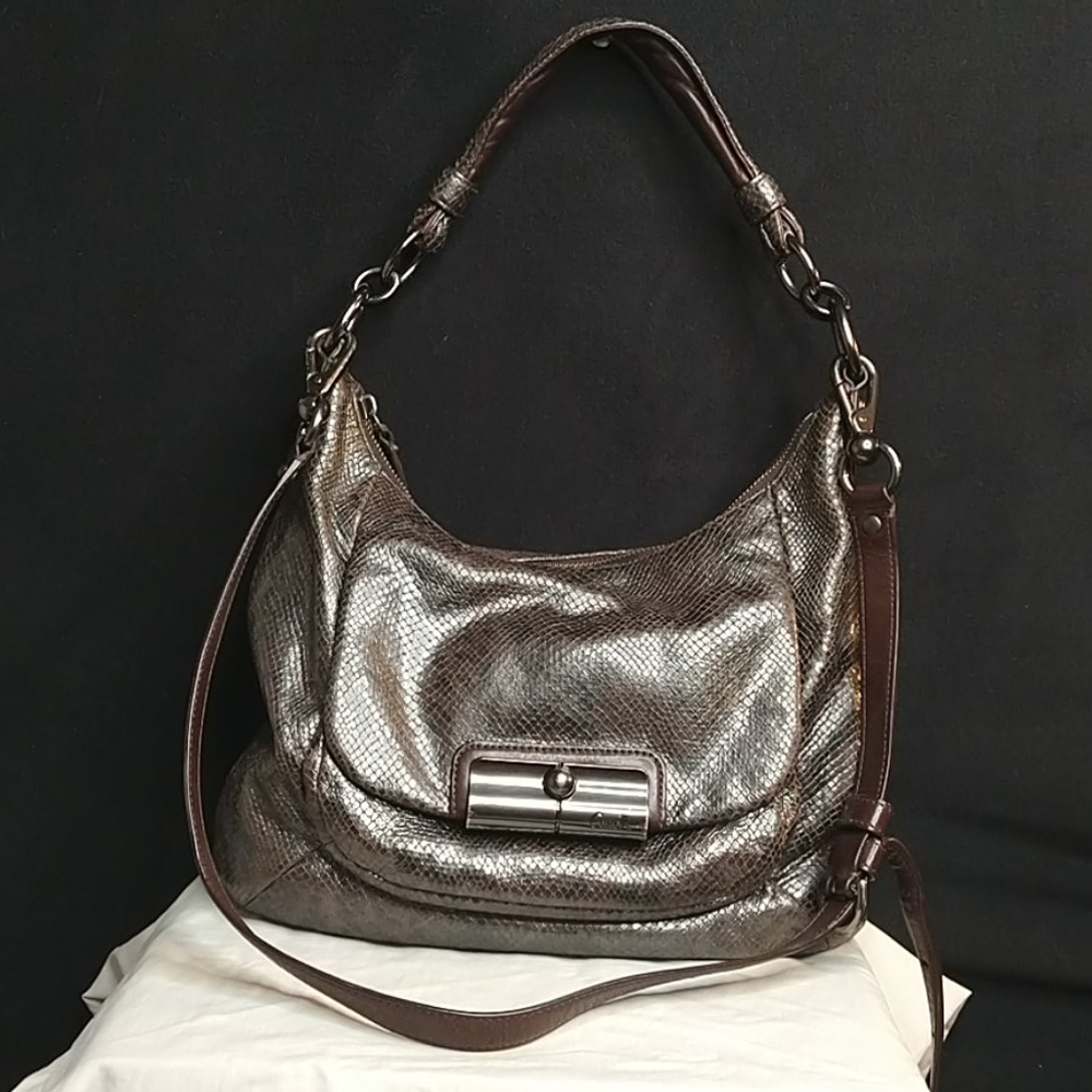 Authentic Coach Purse - Picture 2 of 8